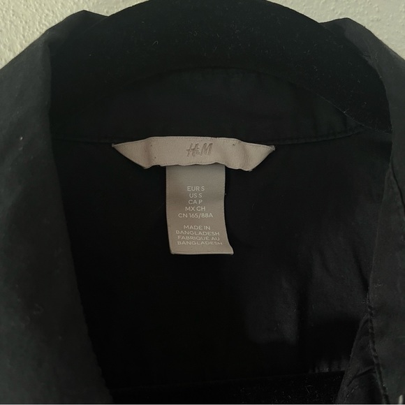 H&M Oversized Women’s Long Sleeve Black Collared Button Down Small - Picture 4 of 4
